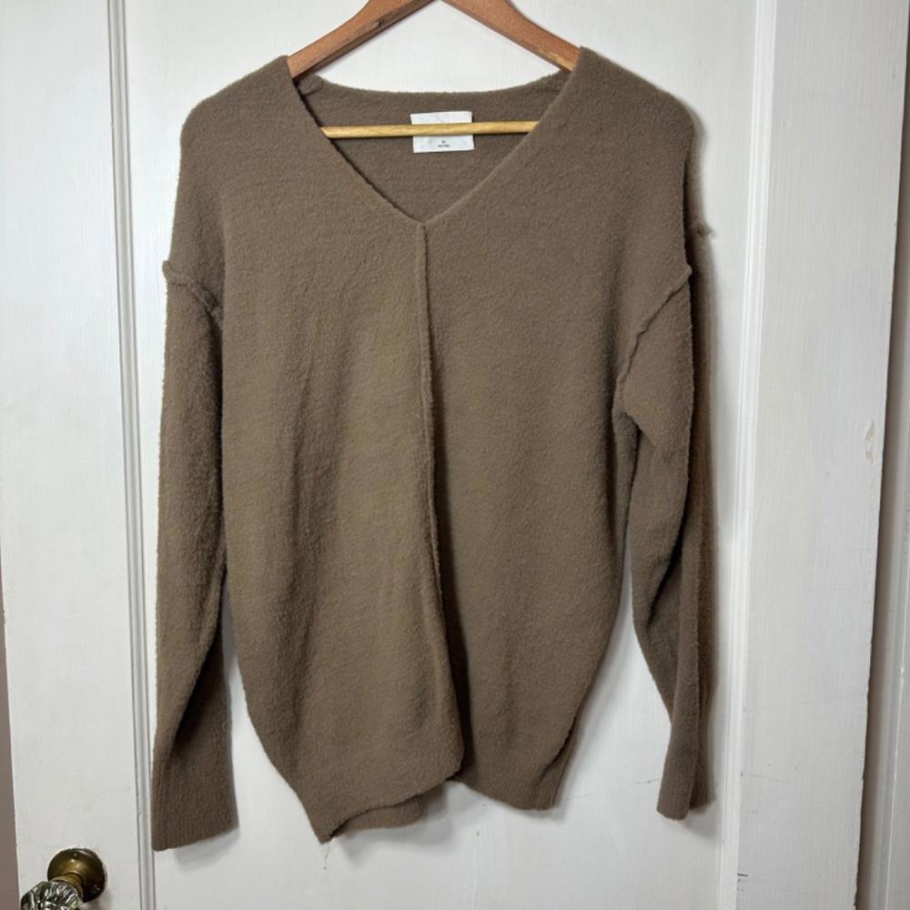 Aritzia Wilfred Free Hush Chenille Knit V-Neck Sweater - Picture 5 of 9